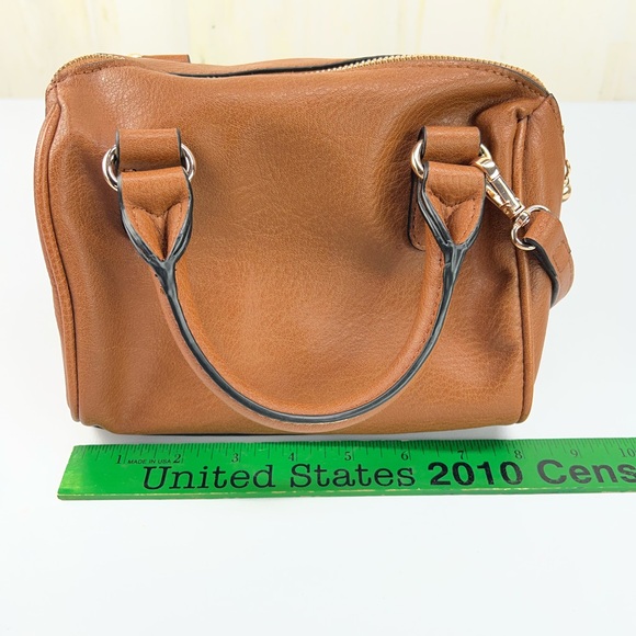 LC Lauren Conrad Barrel Crossbody Bag - Picture 7 of 9